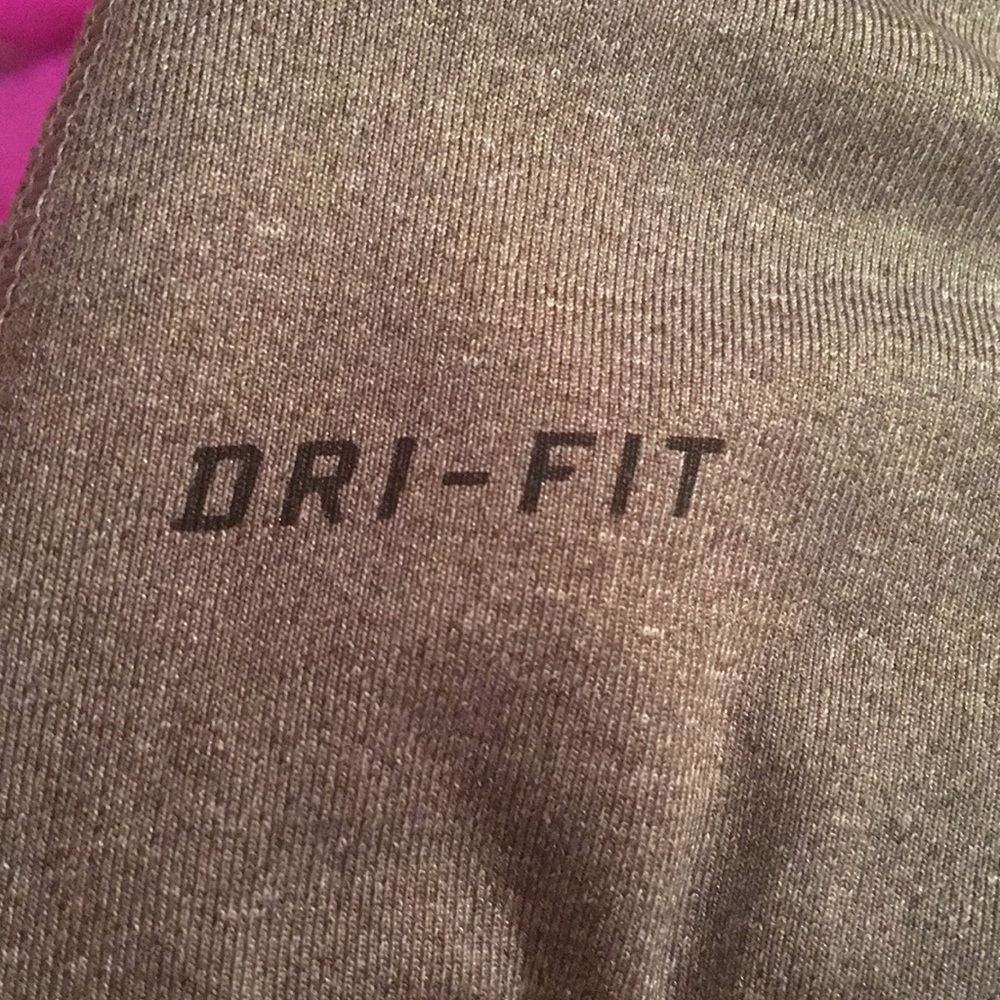 Nike High support sports bra in sz Small - Picture 4 of 4